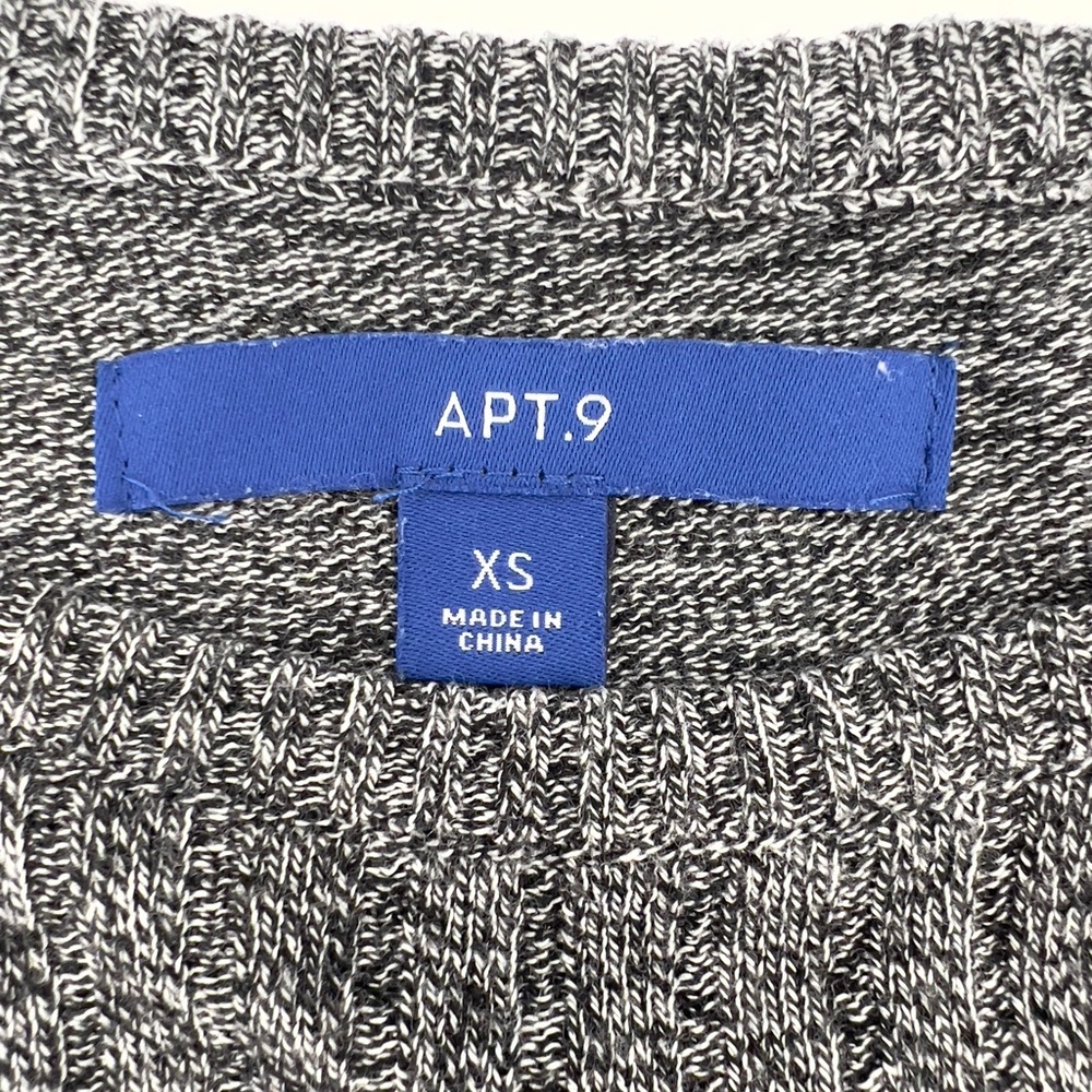 Gray Ribbed Knit Sweater - Picture 4 of 13